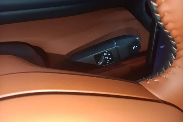 Used CHANGAN NEVO Q07 2025 215 Prestige Edition Gear Lever