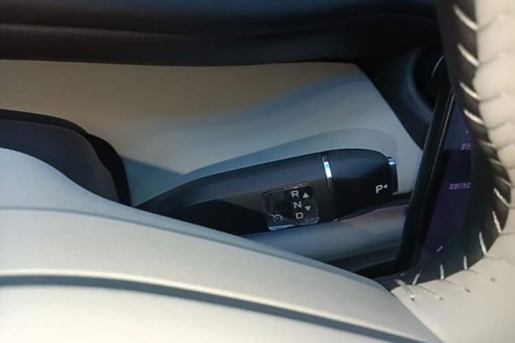 Used CHANGAN NEVO Q07 2025 215 Prestige Edition Gear Lever