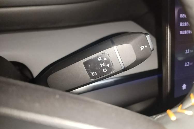 Used CHANGAN NEVO Q07 2025 145 Prestige Edition Gear Lever