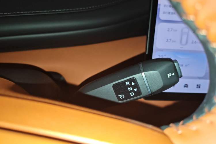 Used CHANGAN NEVO Q07 2025 215 Flagship PLUS Gear Lever