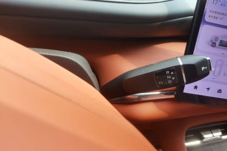 Used CHANGAN NEVO Q07 2025 215 Prestige Edition Gear Lever