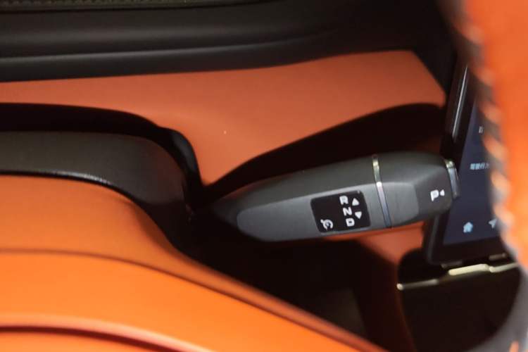 Used CHANGAN NEVO Q07 2025 215 Flagship PLUS Gear Lever