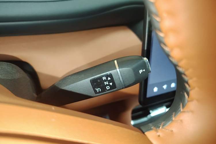 Used CHANGAN NEVO Q07 2025 215 Flagship PLUS Gear Lever