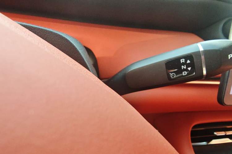 Used CHANGAN NEVO Q07 2025 145 Prestige Edition Gear Lever