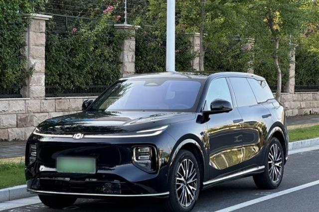 Ojetý CHANGAN NEVO Q07 2025 215 Flagship PLUS