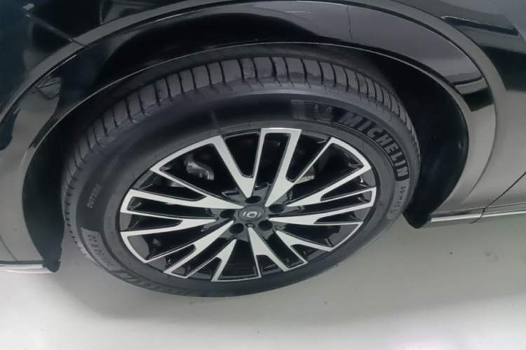 Used CHANGAN NEVO Q07 2025 215 Flagship PLUS Left Front Wheel Hub