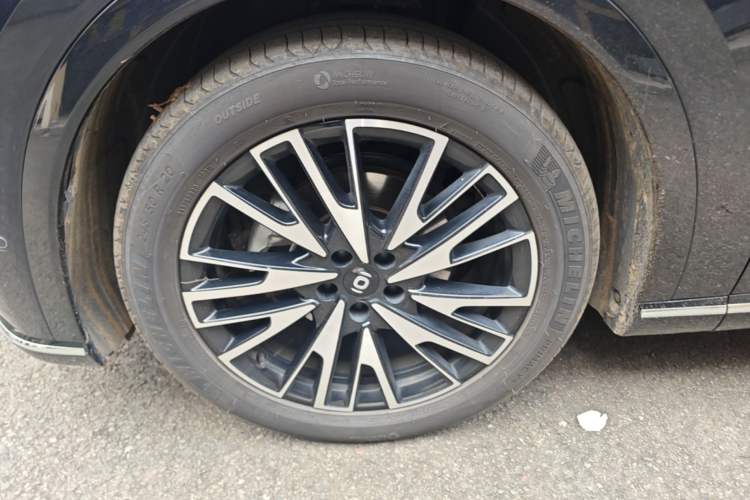 Used CHANGAN NEVO Q07 2025 215 Flagship PLUS Left Front Wheel Hub