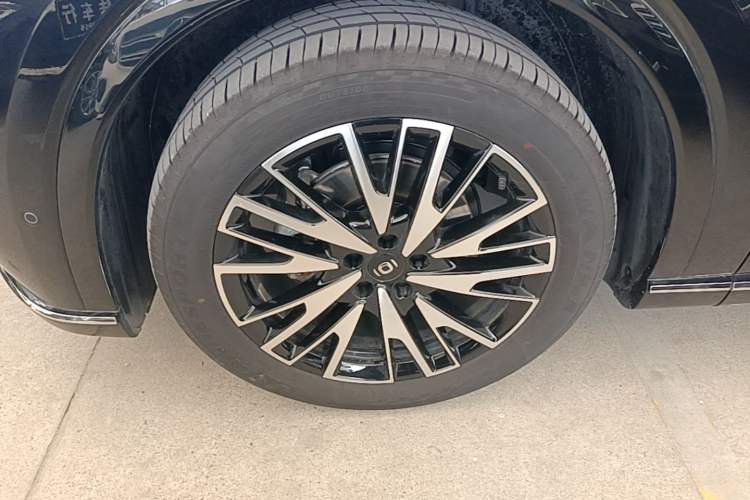 Used CHANGAN NEVO Q07 2025 215 Flagship Edition Left Front Wheel Hub