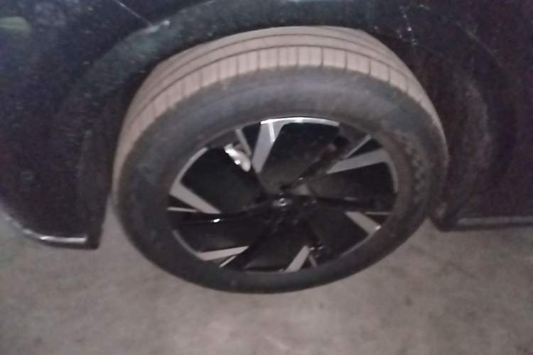 Used CHANGAN NEVO Q07 2025 145 Prestige Edition Left Front Wheel Hub