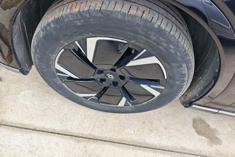 Used CHANGAN NEVO Q07 2025 145 Prestige Edition Left Front Wheel Hub