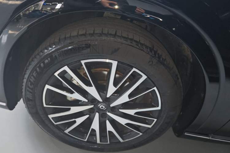 Used CHANGAN NEVO Q07 2025 215 Flagship PLUS Left Front Wheel Hub