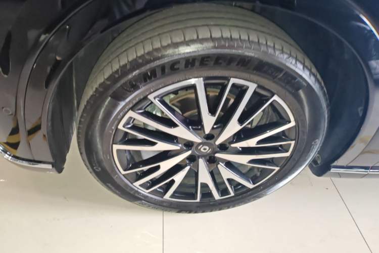Used CHANGAN NEVO Q07 2025 215 Flagship PLUS Left Front Wheel Hub