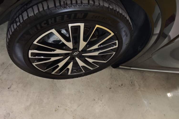 Used CHANGAN NEVO Q07 2025 215 Flagship PLUS Left Front Wheel Hub