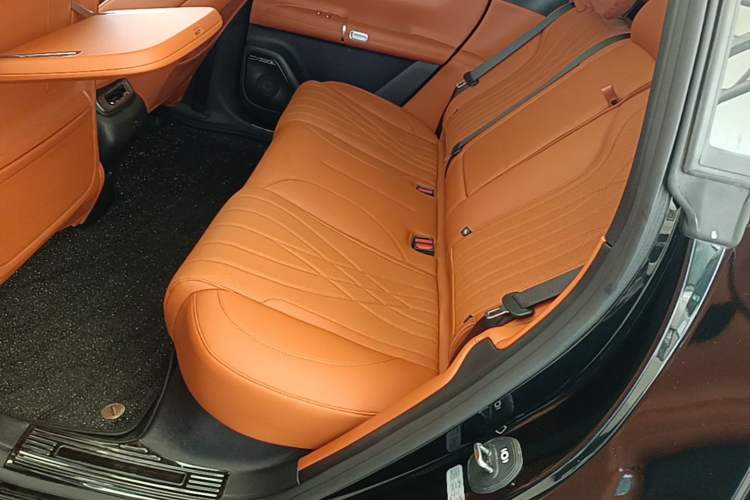 Used CHANGAN NEVO Q07 2025 215 Flagship Edition Left Rear Seat