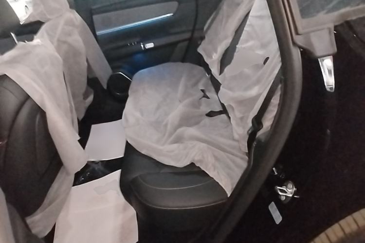 Used CHANGAN NEVO Q07 2025 145 Prestige Edition Left Rear Seat