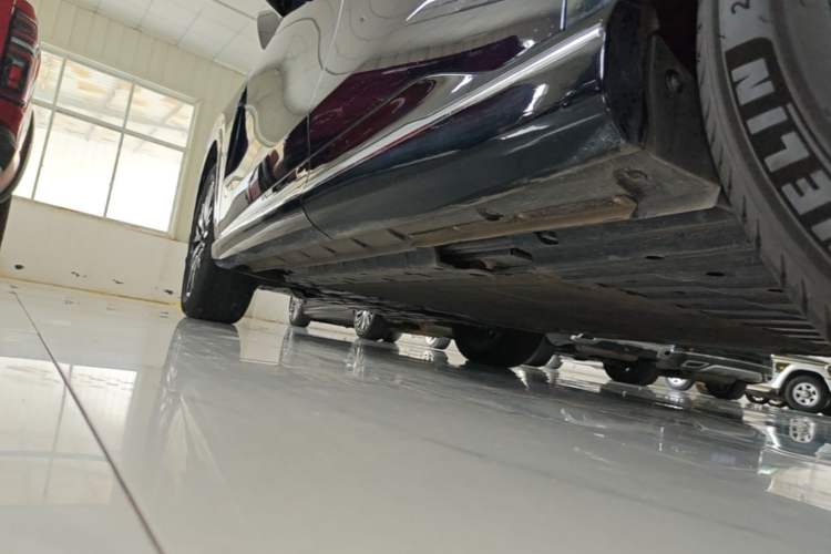 Used CHANGAN NEVO Q07 2025 Model 215 Laser Flagship Left Side Sill