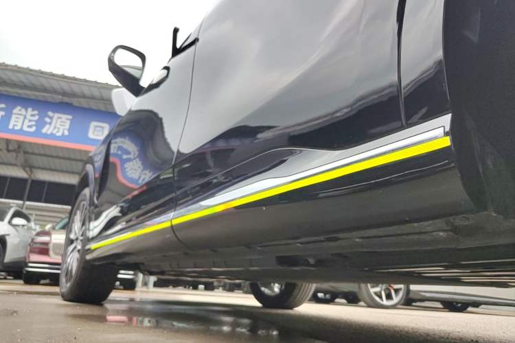 Used CHANGAN NEVO Q07 2025 215 Flagship Edition Left Side Sill