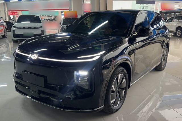 Ojetý CHANGAN NEVO Q07 2025 215 Prestige Edition