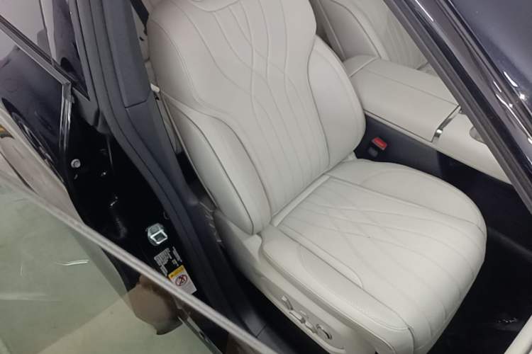 Used CHANGAN NEVO Q07 2025 215 Prestige Edition Right Front Seat