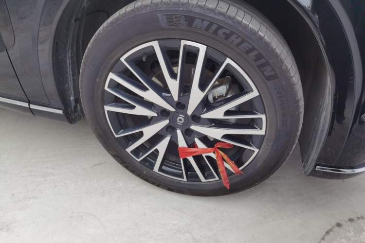 Used CHANGAN NEVO Q07 2025 215 Flagship PLUS Right Front Wheel Hub