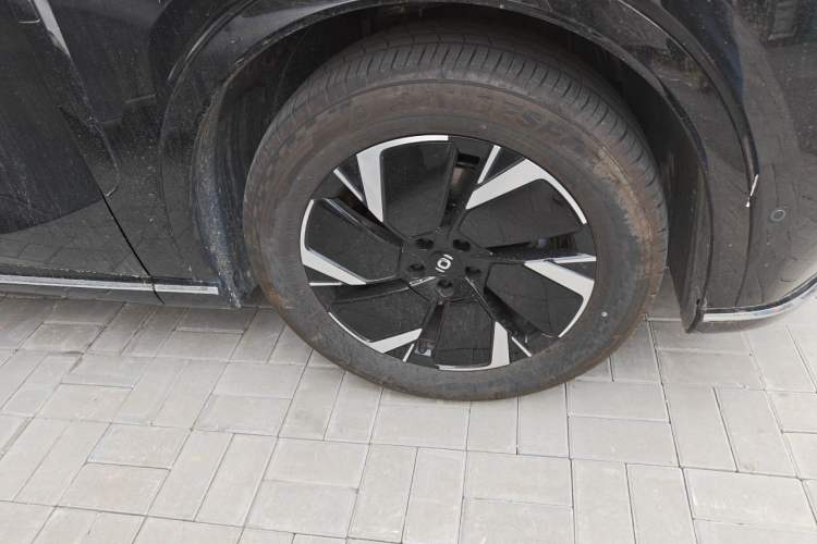 Used CHANGAN NEVO Q07 2025 145 Prestige Edition Right Front Wheel Hub