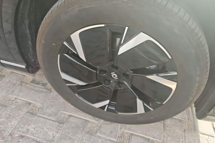 Used CHANGAN NEVO Q07 2025 145 Prestige Edition Right Front Wheel Hub