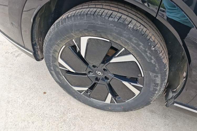Used CHANGAN NEVO Q07 2025 145 Prestige Edition Right Rear Wheel Hub