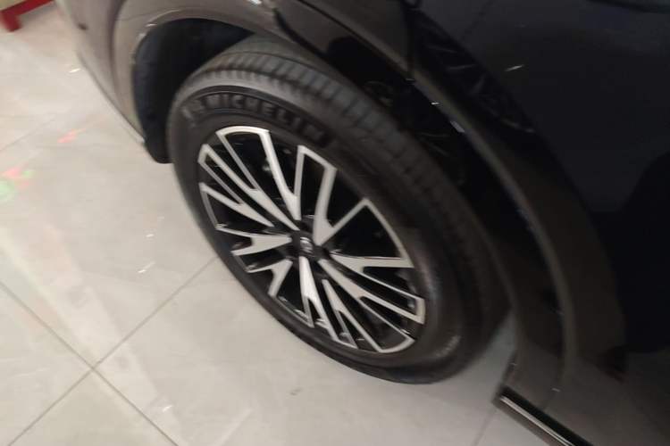 Used CHANGAN NEVO Q07 2025 215 Flagship PLUS Right Rear Wheel Hub