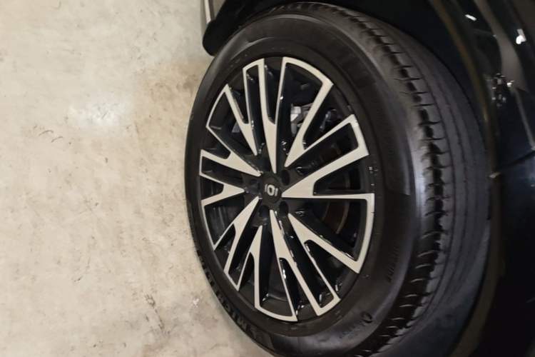 Used CHANGAN NEVO Q07 2025 215 Flagship PLUS Right Rear Wheel Hub