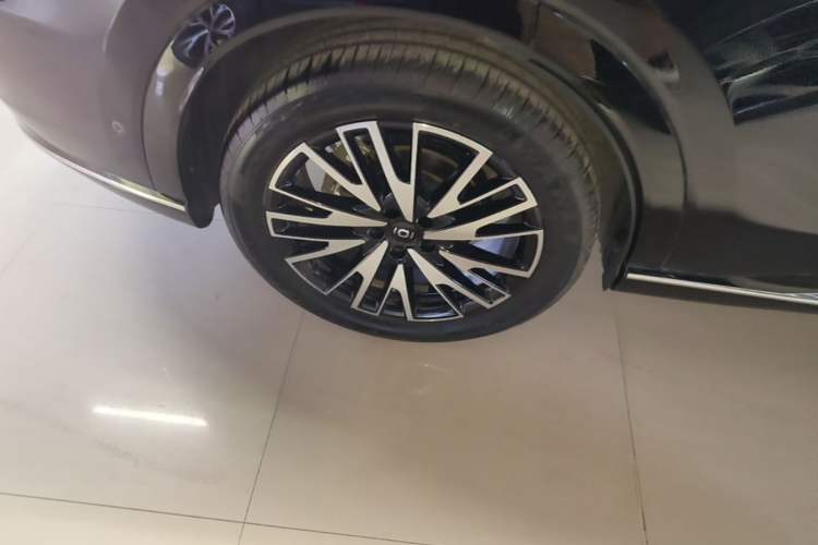 Used CHANGAN NEVO Q07 2025 215 Flagship Edition Right Rear Wheel Hub