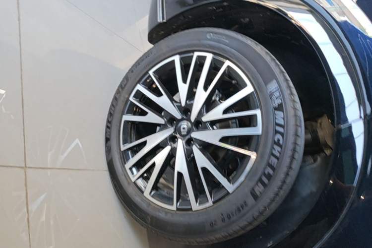 Used CHANGAN NEVO Q07 2025 215 Flagship Edition Right Rear Wheel Hub