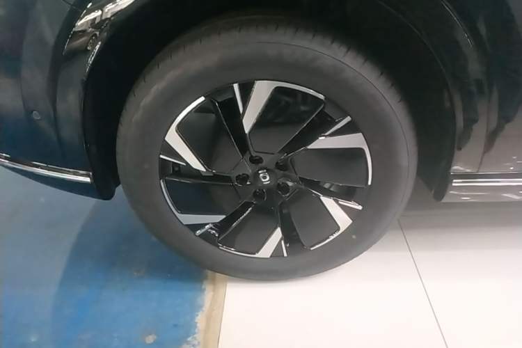 Used CHANGAN NEVO Q07 2025 145 Prestige Edition Right Rear Wheel Hub