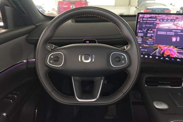 Used CHANGAN NEVO Q07 2025 Model 215 Laser Flagship Steering Wheel