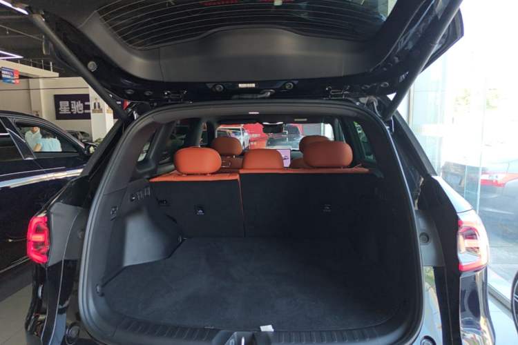 Used CHANGAN NEVO Q07 2025 215 Flagship PLUS Trunk