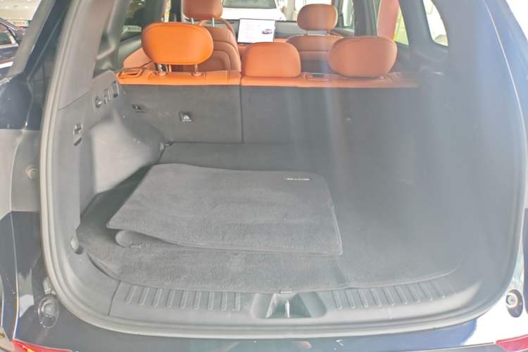 Used CHANGAN NEVO Q07 2025 215 Flagship PLUS Trunk