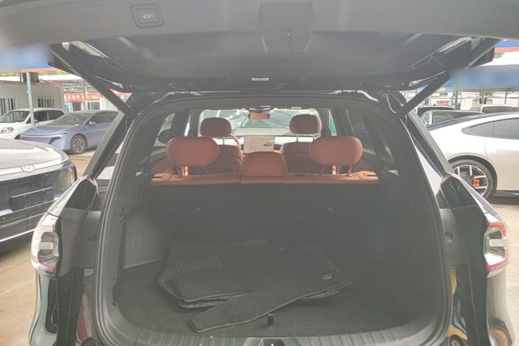 Used CHANGAN NEVO Q07 2025 215 Flagship Edition Trunk