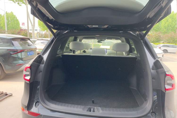 Used CHANGAN NEVO Q07 2025 215 Prestige Edition Trunk