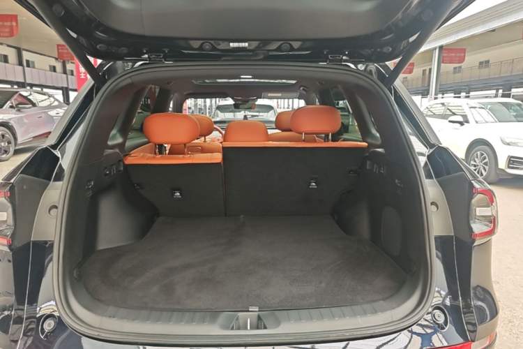 Used CHANGAN NEVO Q07 2025 215 Flagship PLUS Trunk