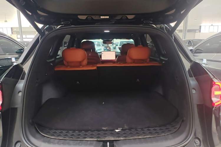 Used CHANGAN NEVO Q07 2025 145 Prestige Edition Trunk