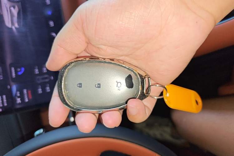 Used CHANGAN NEVO Q07 2025 215 Flagship Edition Vehicle Key
