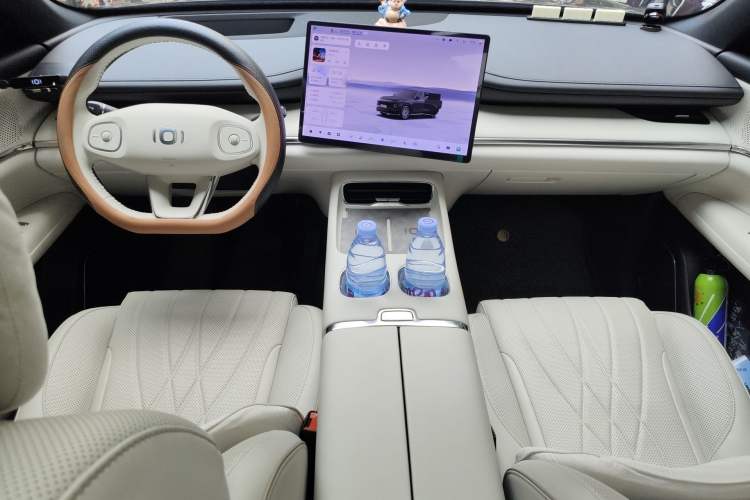 Used CHANGAN NEVO Q07 2025 215 Prestige Edition Center Console