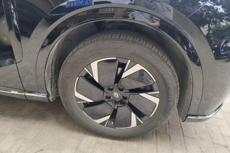 Used CHANGAN NEVO Q07 2025 215 Prestige Edition Right Front Wheel Hub