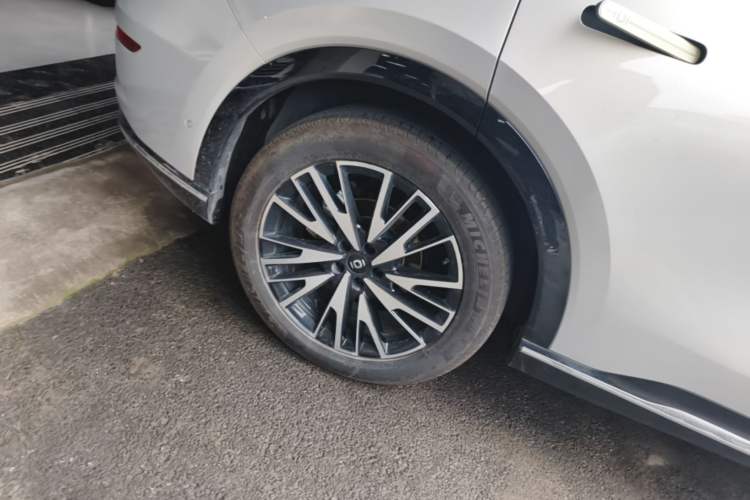 Used CHANGAN NEVO Q07 2025 215 Flagship PLUS Right Rear Wheel Hub
