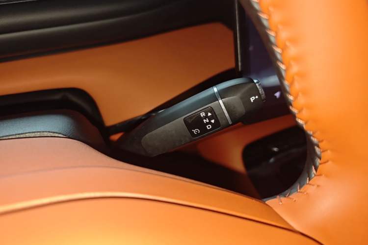 Used CHANGAN NEVO Q07 2025 145 Prestige Edition Gear Lever