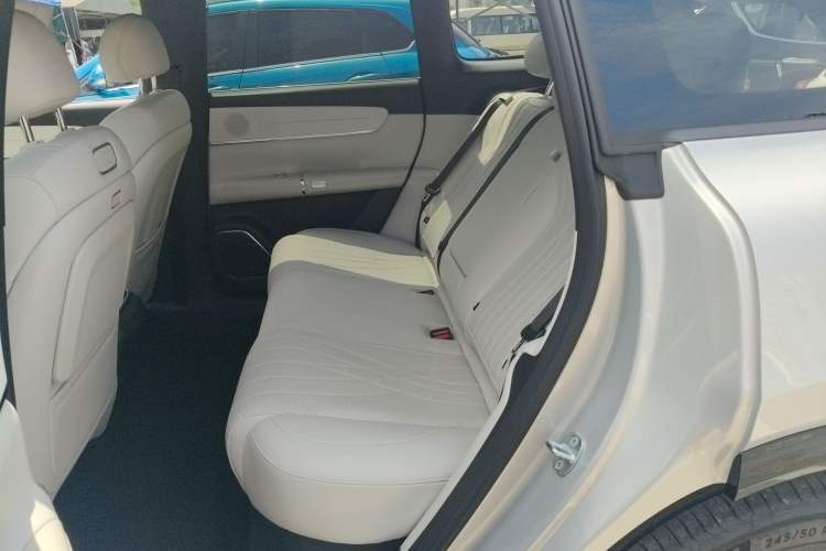 Used CHANGAN NEVO Q07 2025 215 Flagship PLUS Interior 4