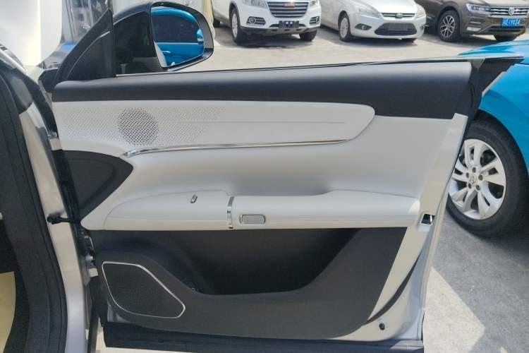 Used CHANGAN NEVO Q07 2025 215 Flagship PLUS Interior 5
