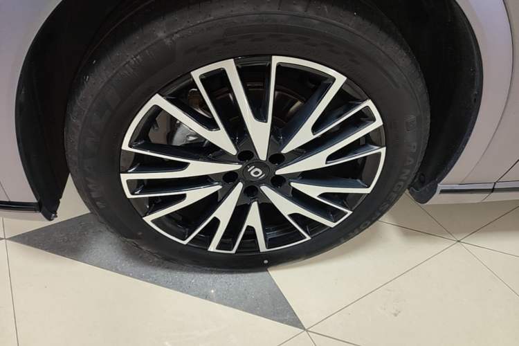 Used CHANGAN NEVO Q07 2025 215 Flagship Edition Left Front Wheel Hub