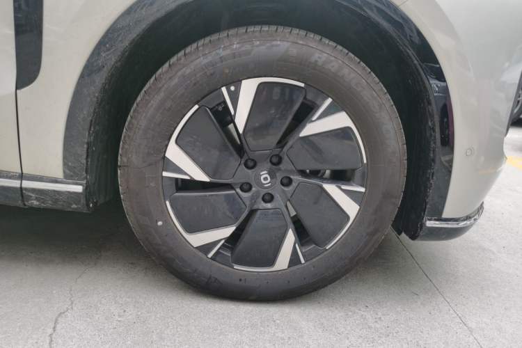 Used CHANGAN NEVO Q07 2025 145 Prestige Edition Right Front Wheel Hub