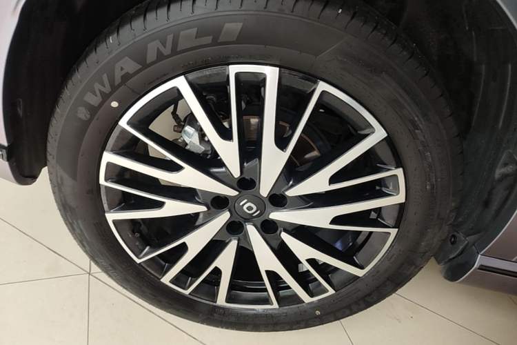 Used CHANGAN NEVO Q07 2025 215 Flagship Edition Right Rear Wheel Hub