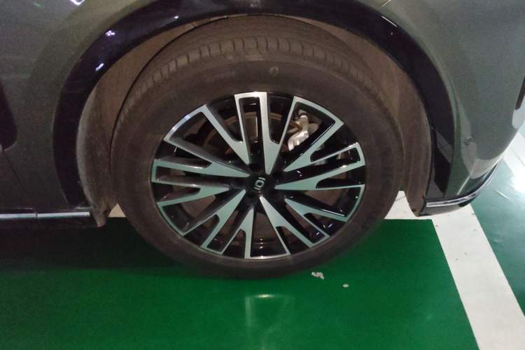 Used CHANGAN NEVO Q07 2025 145 Prestige Edition Right Front Wheel Hub